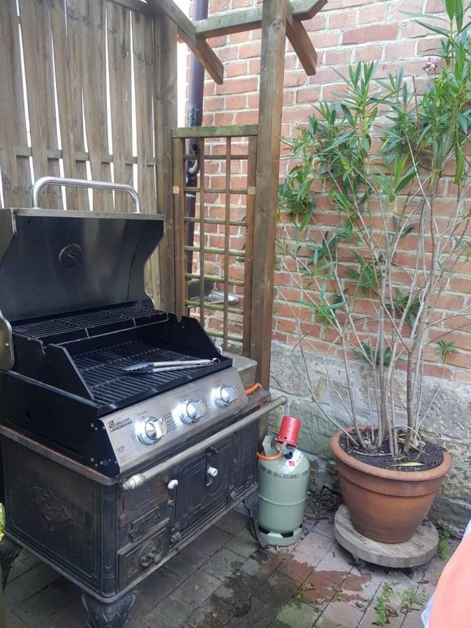 Aeltestes Haus In Quentel - Ferienwohnung 1 Mit Kleinem Garten Hessisch Lichtenau Ngoại thất bức ảnh